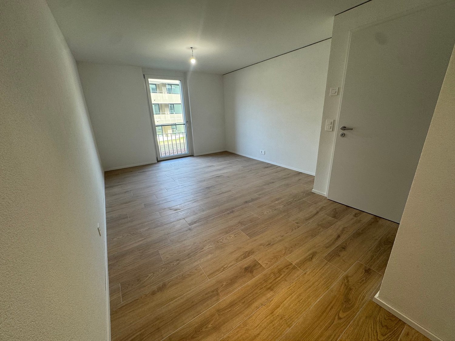 05650 - Appart. 3½ PCES - IMP. CHAMP-RIOND 18 - MATRAN - Bild 4