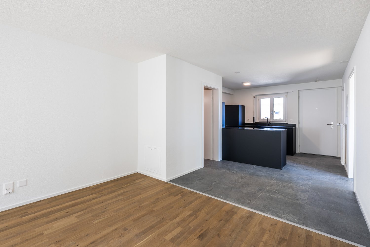 Erstbezug nach Totalsaierung! 2.5-Zimmerwohnung mit Traumküche sucht neuen Mieter - Bild 2