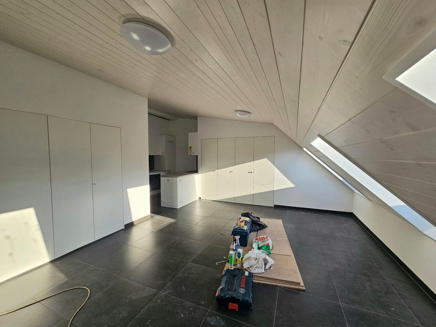 Appartement sous les toits 2.5 pièces avec vue exceptionnelle à Yverdon-les-Bains - Bild 1