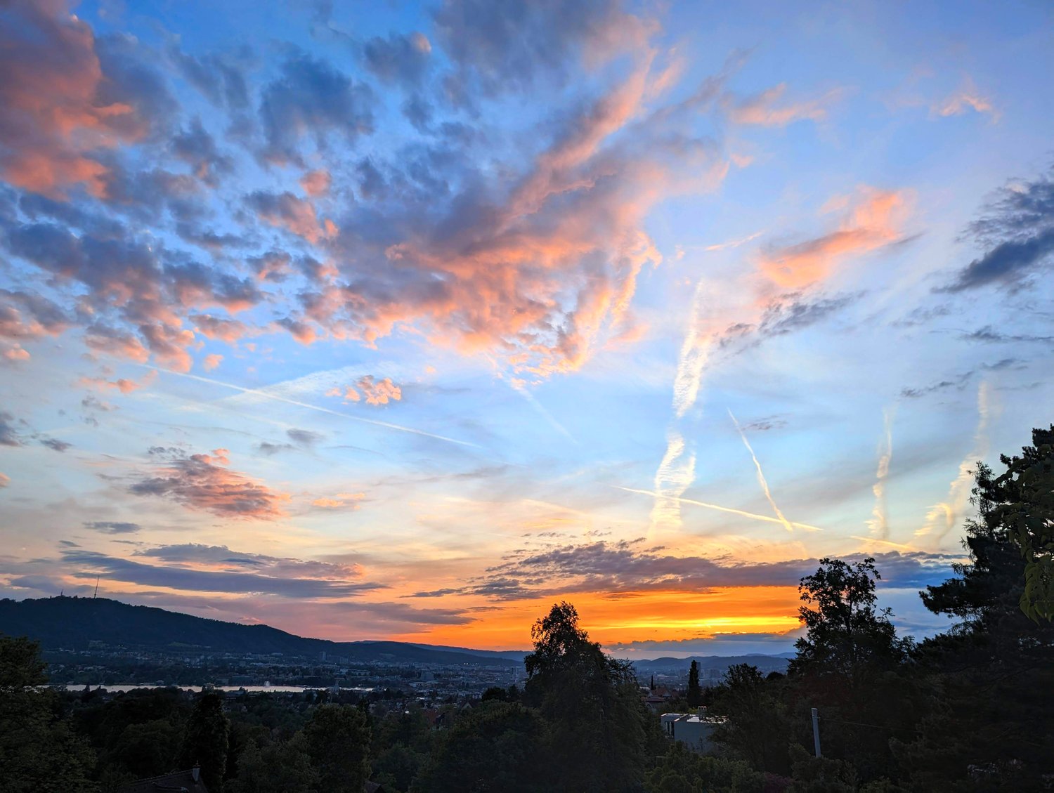 Attraktive Designer-Wohnung mit traumhafter Seesicht - Bild 6