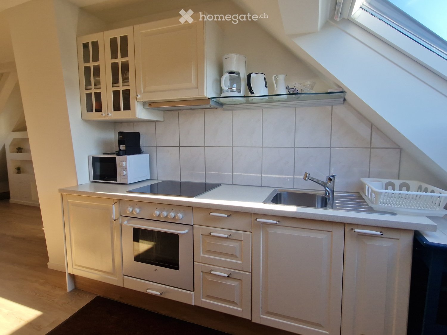 Möblierte 1.5-Zimmer-Dachwohnung in Reinach BL - sofort verfügbar - Bild 5