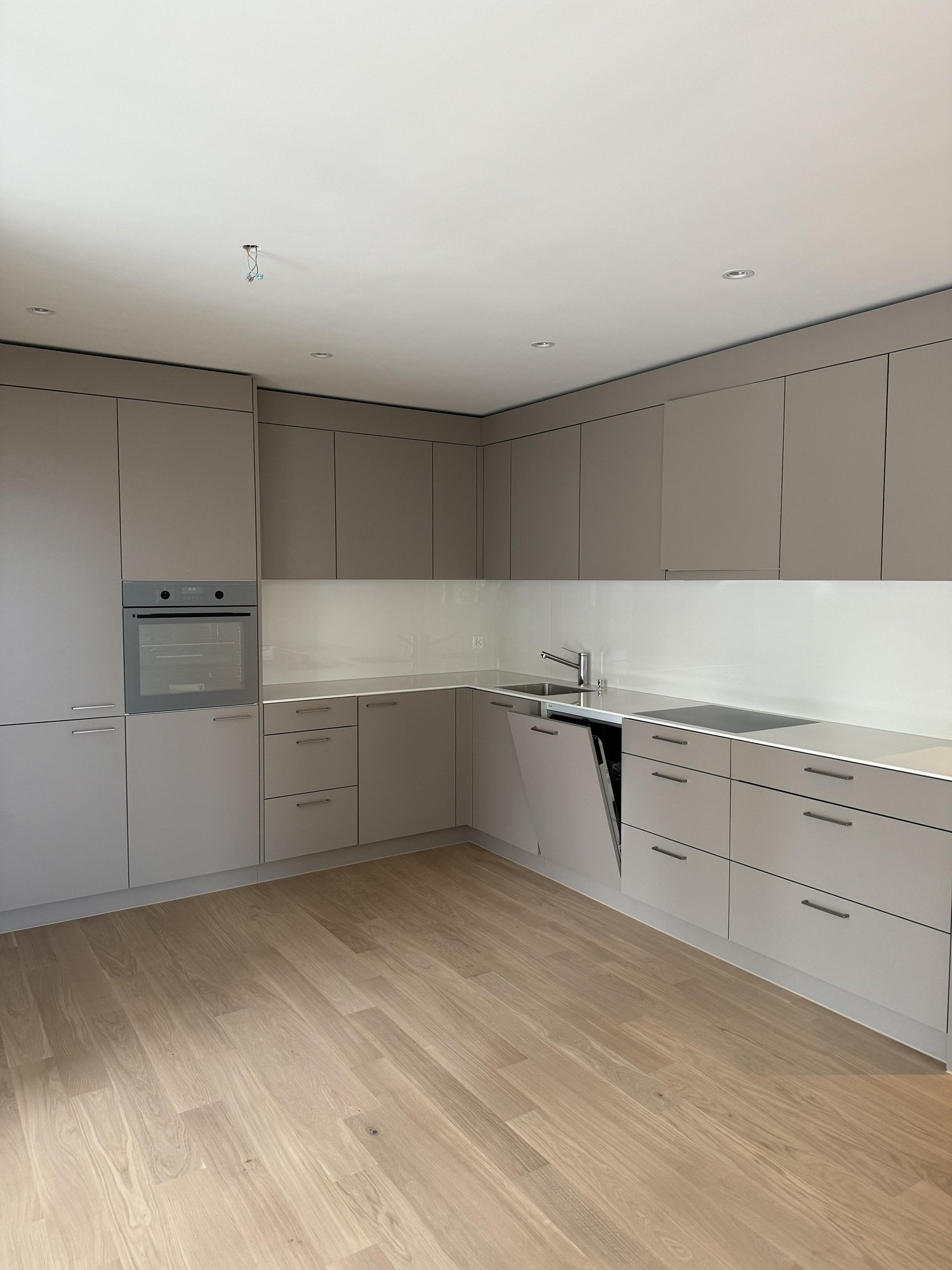 Moderne 3.5-Zimmer-Neubauwohnung im Erdgeschoss in Nürensdorf - Bild 9