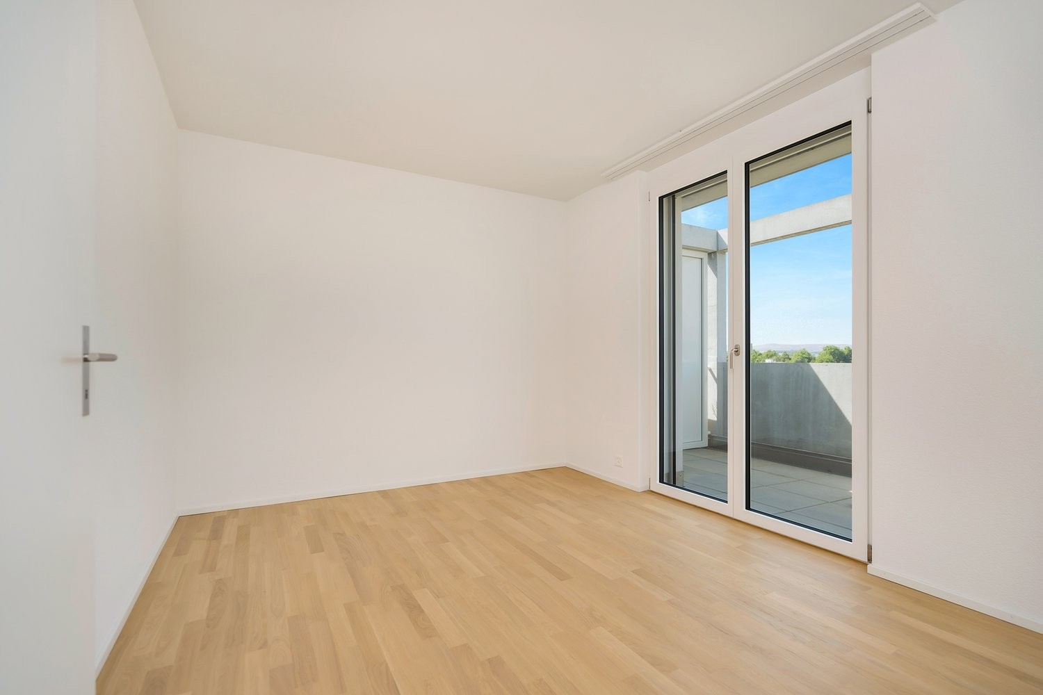 Aussergewöhnlicher Wohnkomfort vereint mit bevorzugter Lage - 240730_152636_DRM1380