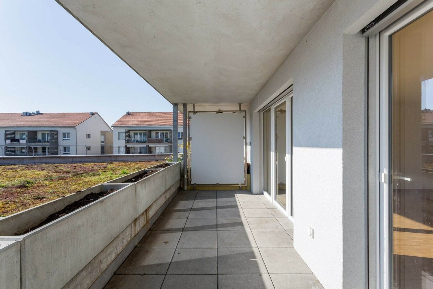 Spacieux logement - Balkon/Terrasse/Sitzplatz