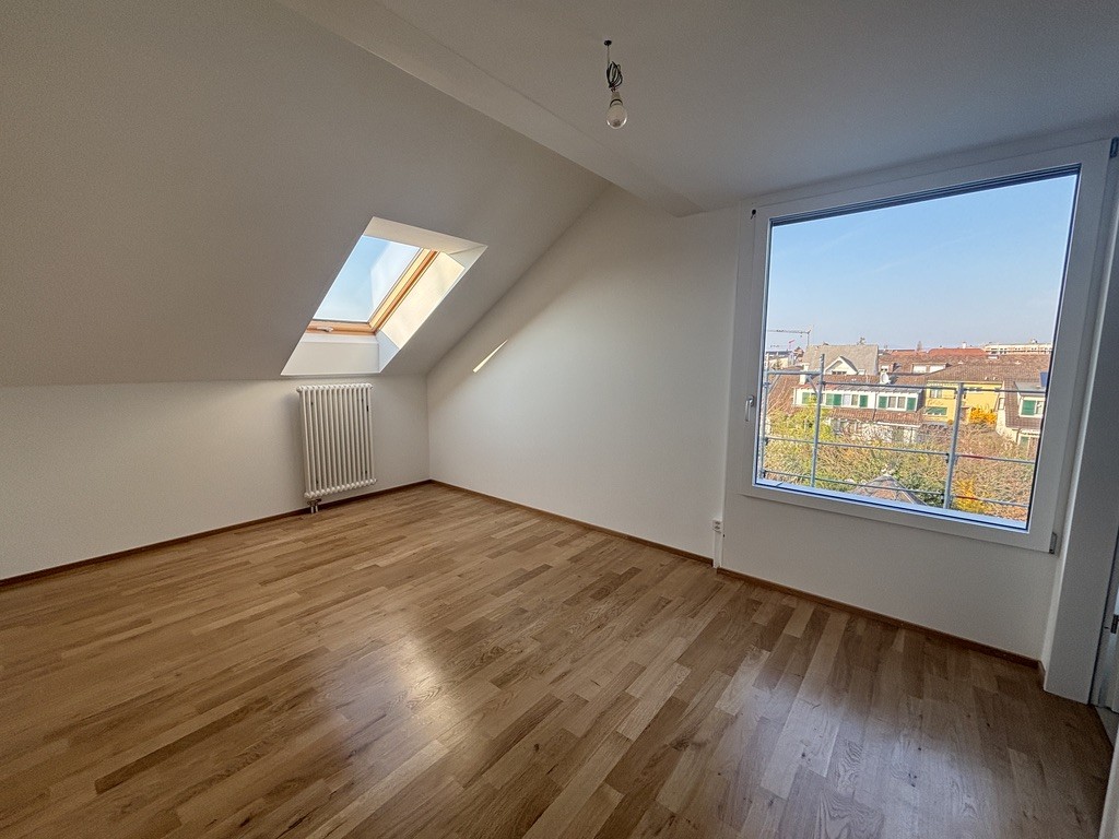 Smart Wohnen in heller Maisonette-Dachwohnung - Zimmer 2