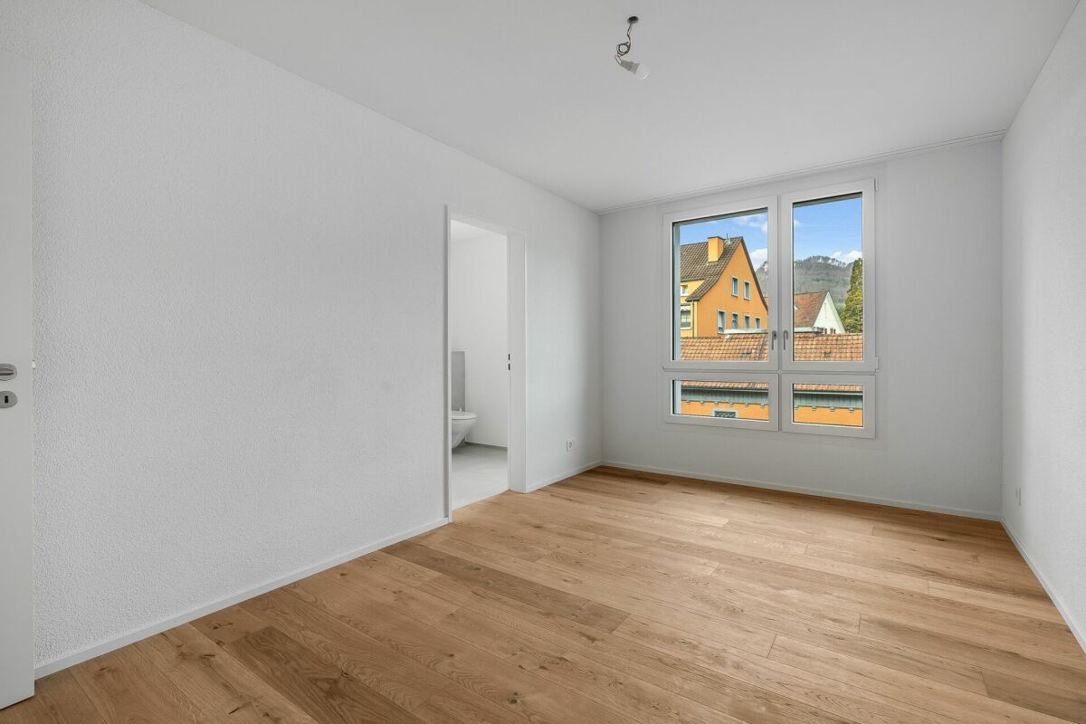 Erstvermietung - Attraktive 3 1/2-Zimmer-Wohnung mit Loggia und Einstellplatz im Zentrum von Sissach - Bild 9