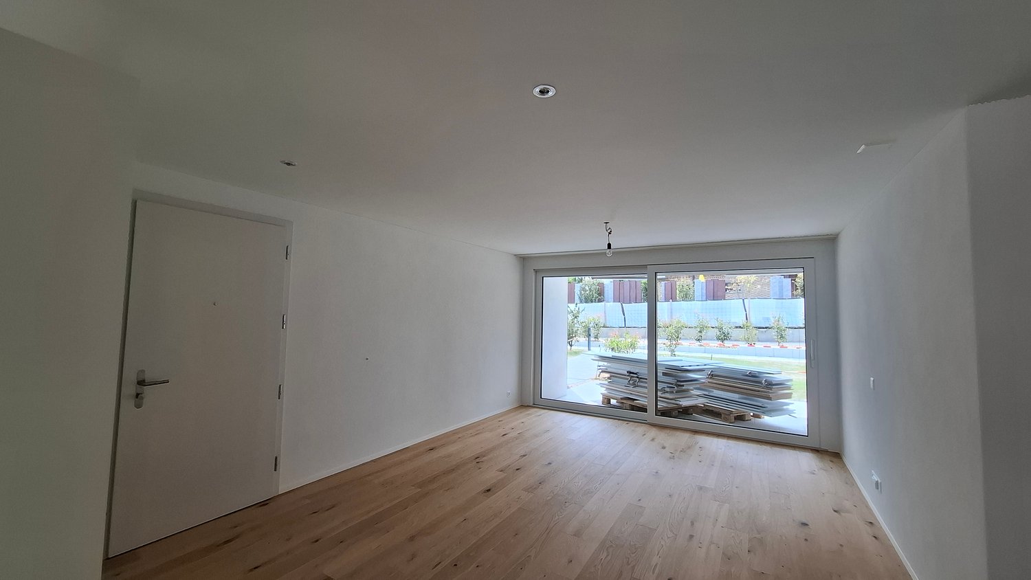 Moderne 3.5-Zimmer-Wohnung mit Blick ins Grüne - Bild 4