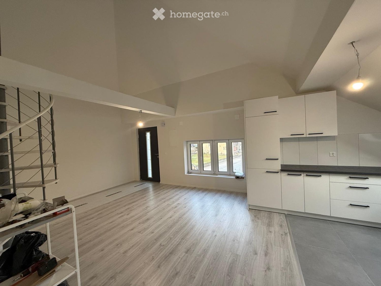 Moderne 5.5-Zimmer-Attikawohnung in Pieterlen zu vermieten - Bild 5