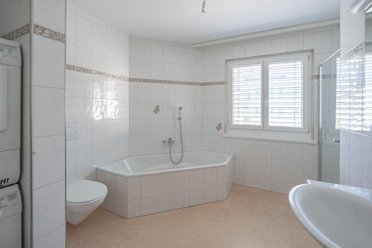 4.5-Zi. Wohnung mit Säntisblick in Gais - Badezimmer