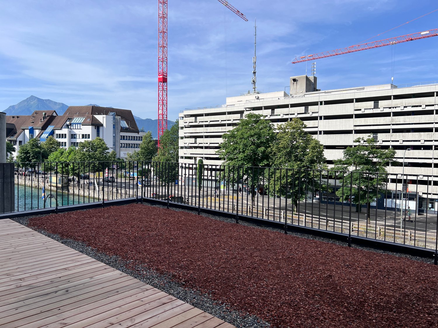 Moderne Wohnung mit grosser Terrasse direkt an der Aare - Bild 3