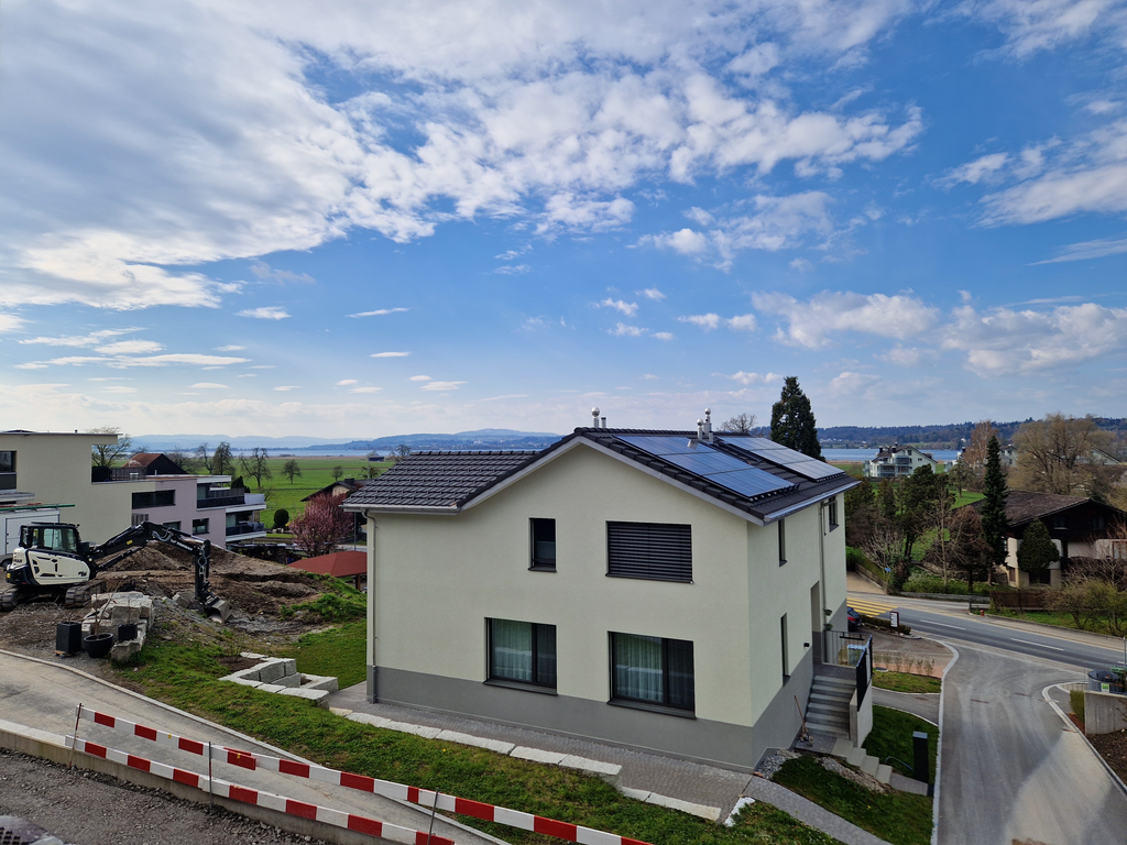 Erstbezug - Exklusiver Hausteil mit Weitsicht - See- und Weitsicht