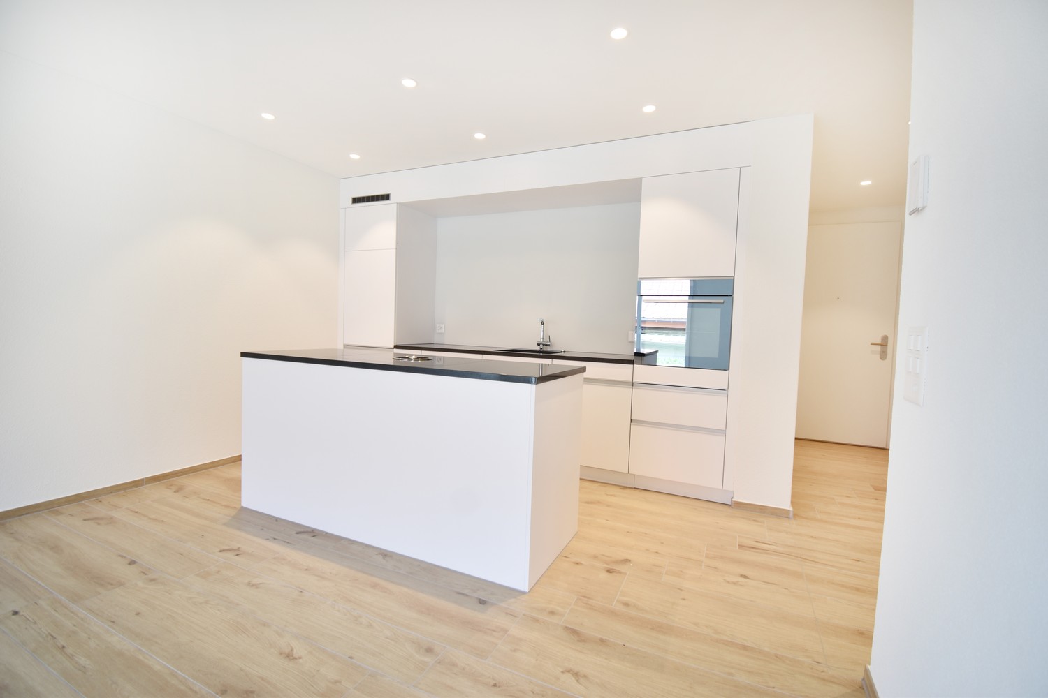 Moderne 2.5-Zimmer-Wohnung mit grosser Sonnenterrasse - Bild 11