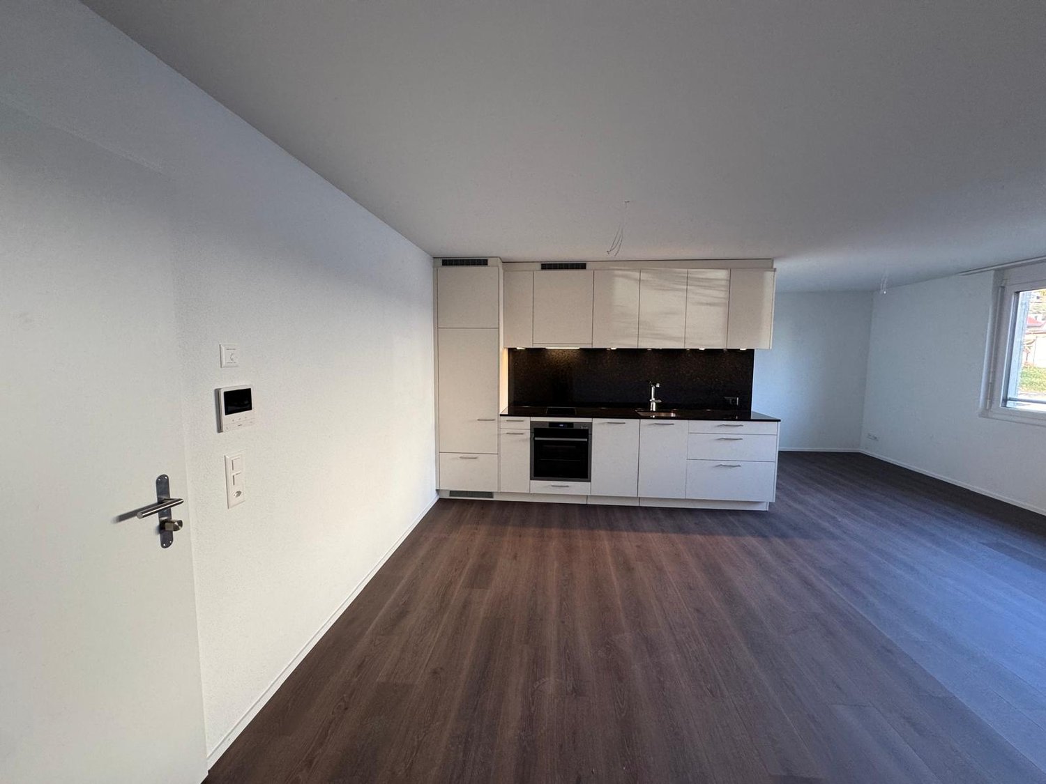 1-Zimmerwohnung im Grünen mit modernem Innenausbau - Bild 2