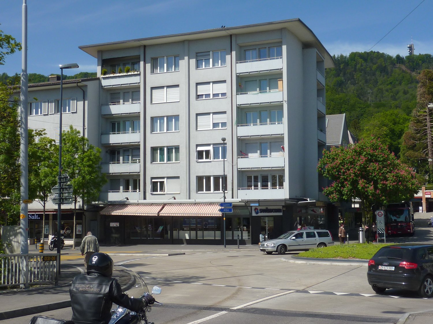 Helle 1.5-Zimmerwohnung mit Balkon - Bild 8