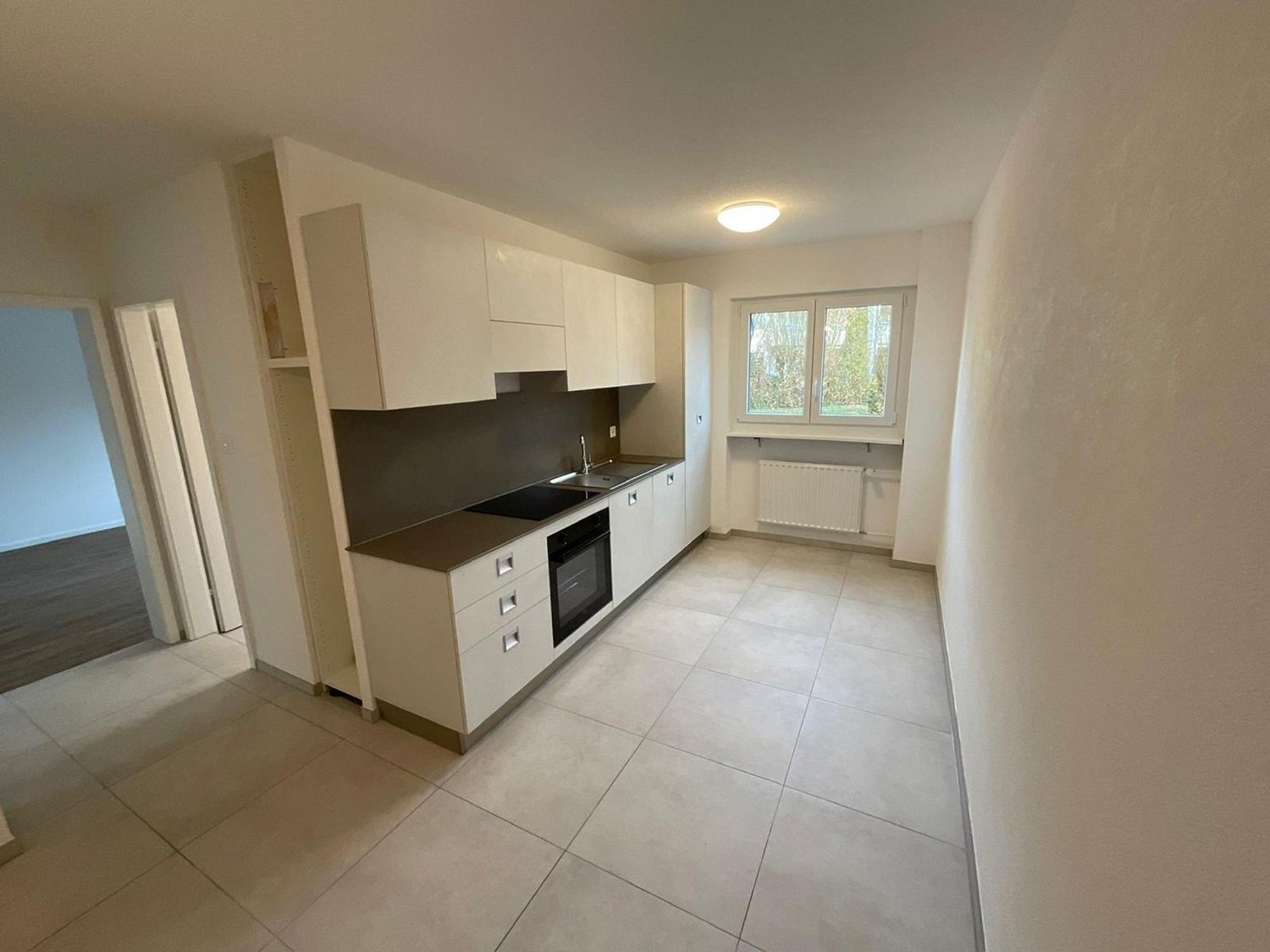 Moderne 4-Zimmer Dachgeschoss Wohnung – Erstbezug nach hochwertiger Kernsanierung - Bild 1