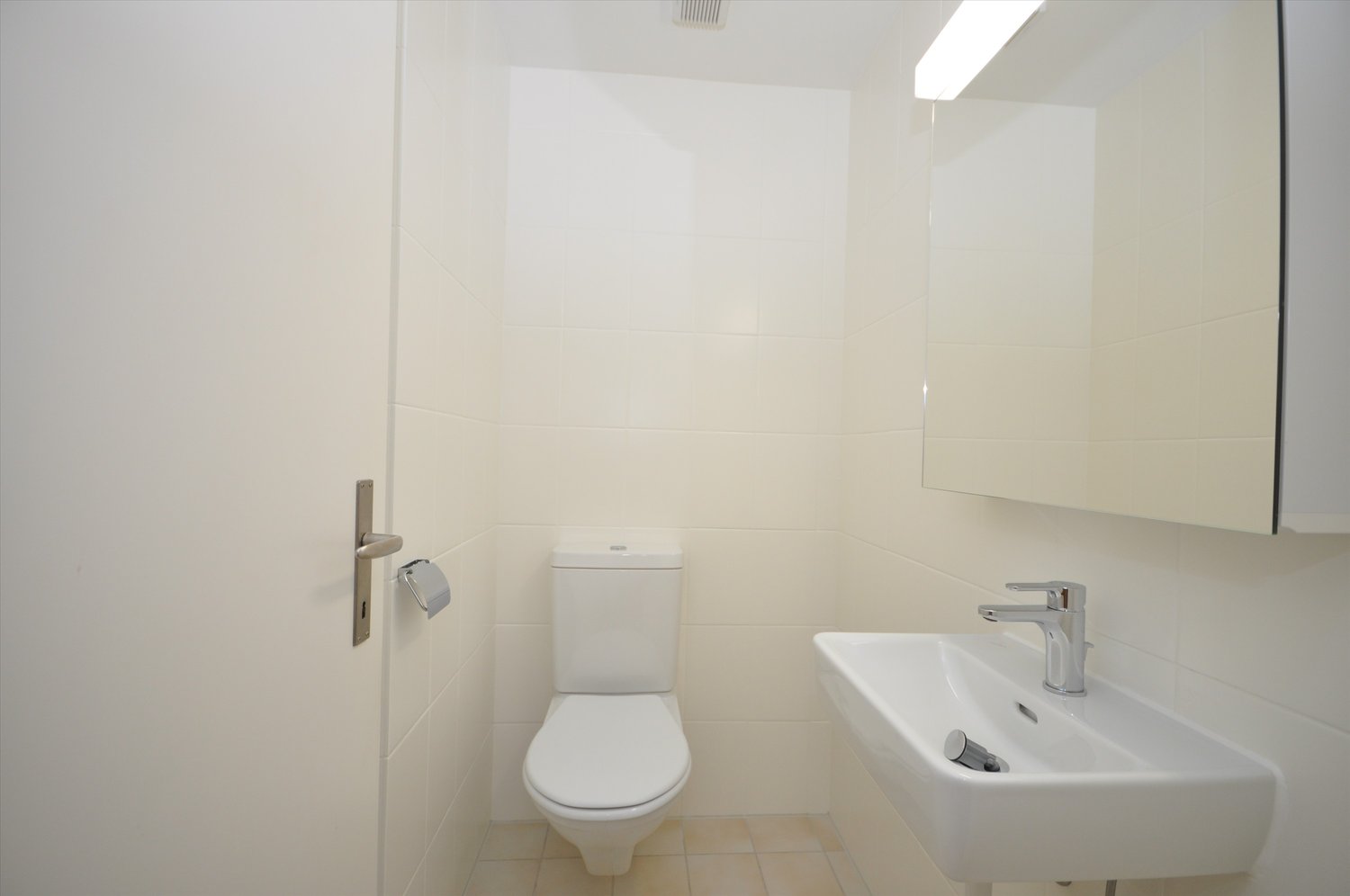 Wohnen am Weidenweg: Licht, Parkett und Ihr eigener Gartenanteil - Bad