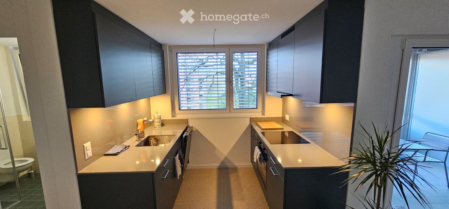 Moderne 2.5-Zimmer-Wohnung frisch renoviert mit zwei Balkon Rheinfelden - Bild 3