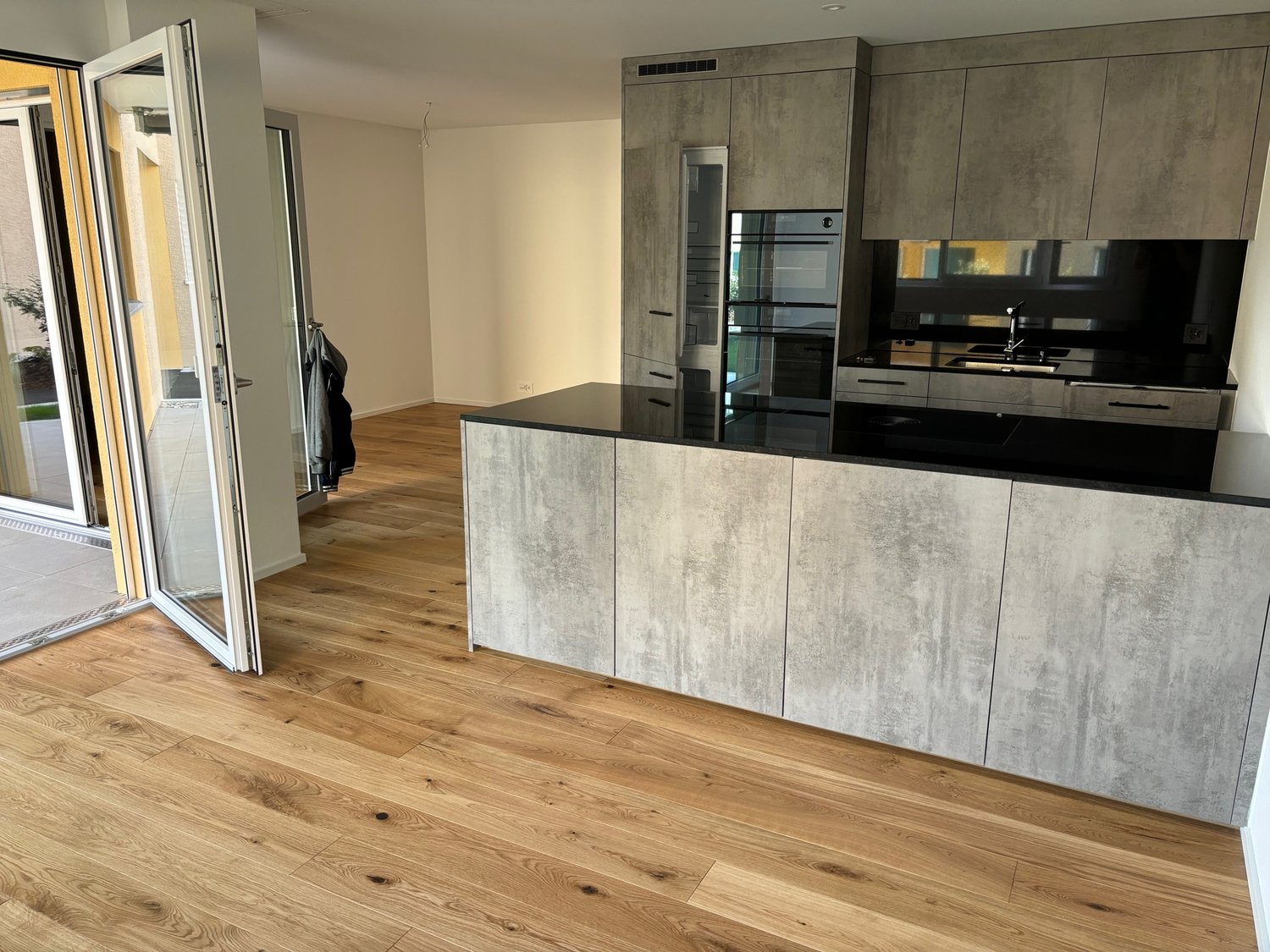 Hochwertige 2.5 Zimmer Neubauwohnung zu mieten - Essbereich