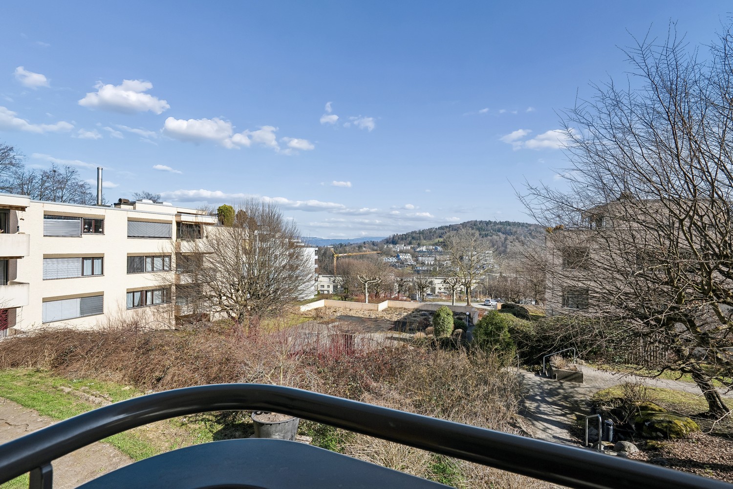 Exklusive Erstvermietung  Moderne 2.5 Zimmer Wohnungen mit Aussicht - Bild 8