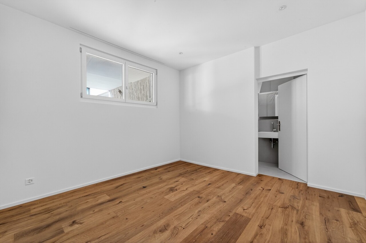 Erstvermietung - Hochwertig kernsanierte 2.5-Zimmer-Wohnung im EG - Bild 4