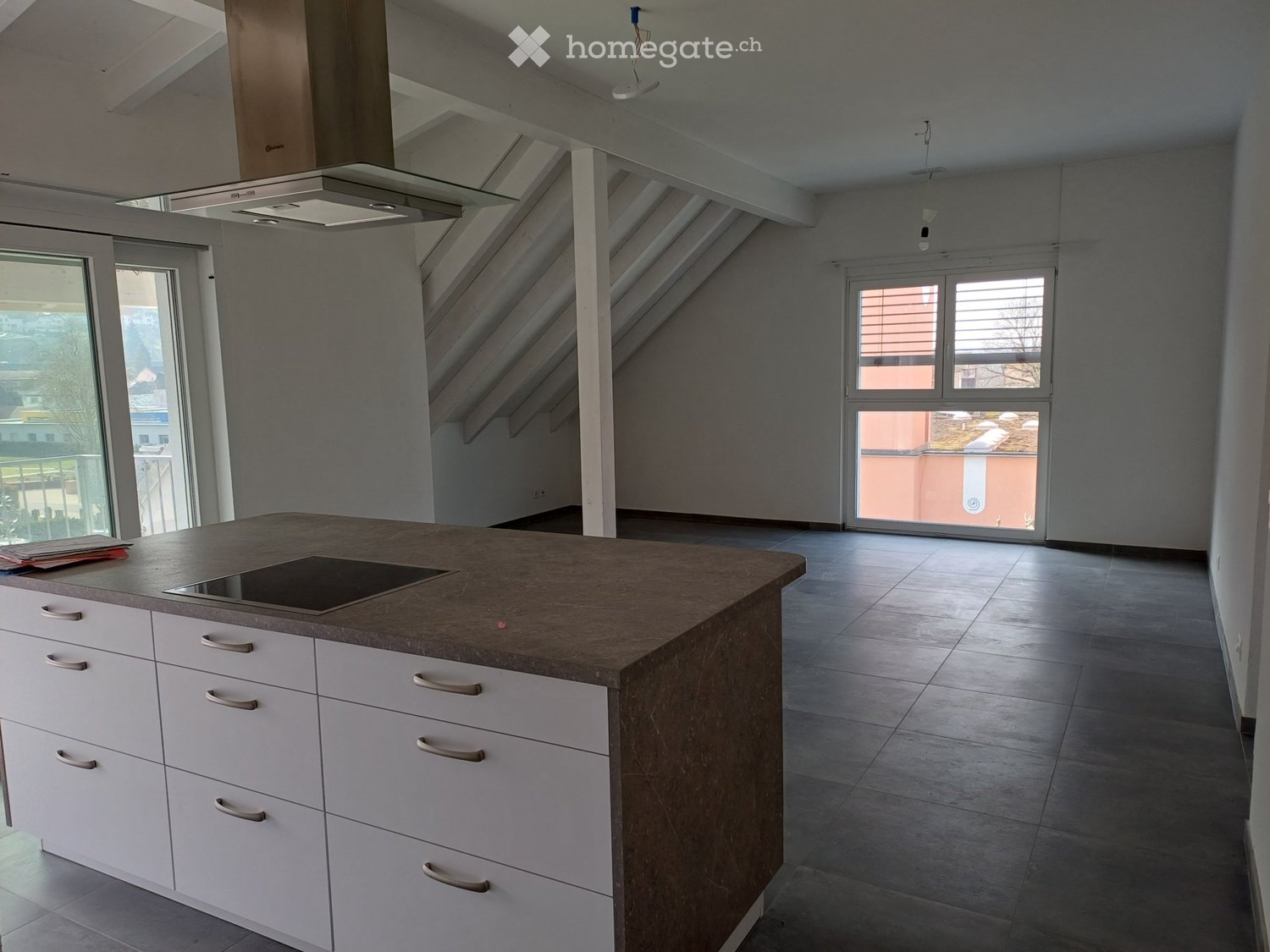 4,5 Familienwohnung mit Hobbyraum / Keller - Bild 2