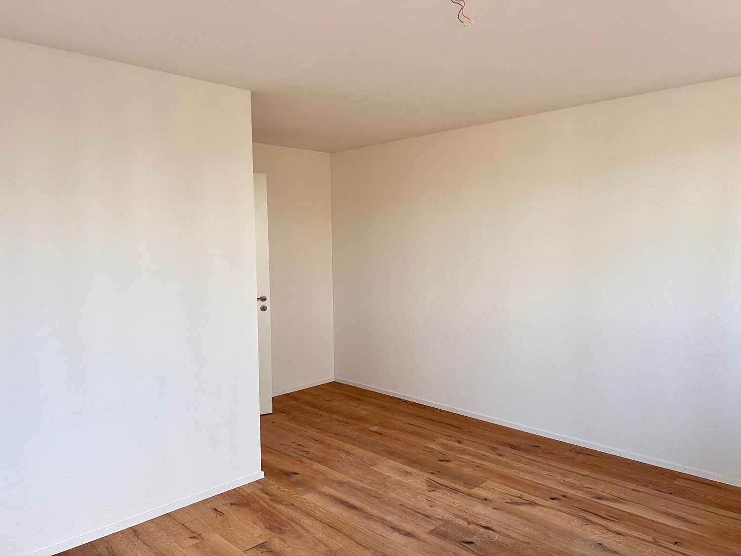 Neubau Erstbezug - Hochwertiges 5.5 Zimmer Reihenhaus mit Garten - Bild 13