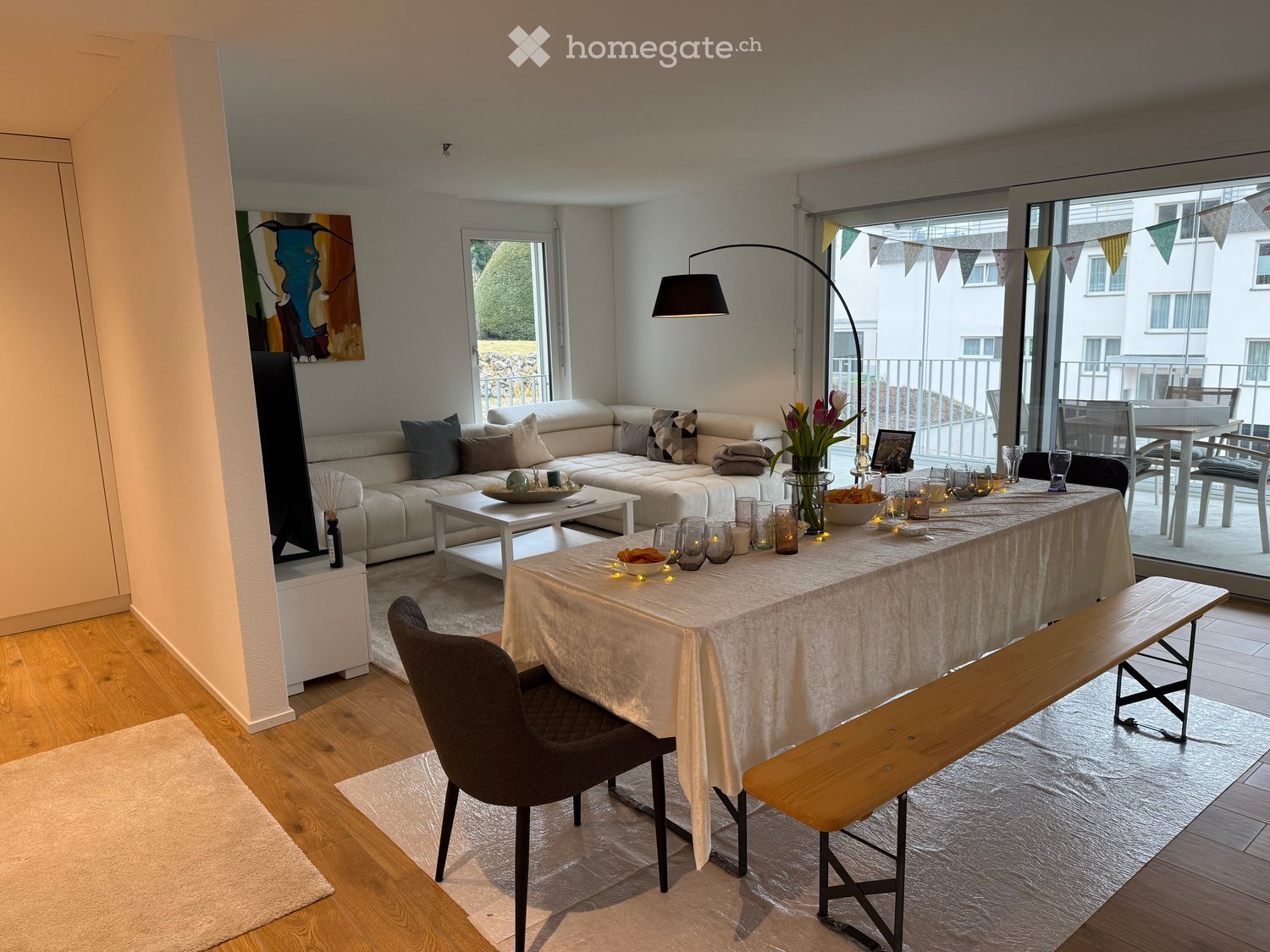 Moderne 3.5-Zimmer-Neubau-Wohnung mit Balkon und schöner Aussicht in Wald ZH - Bild 1
