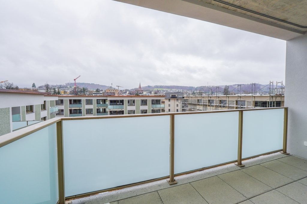 ERSTVERMIETUNG IN LIESTAL - jede Wohnung mit eigenem Waschturm - Balkon.jpg