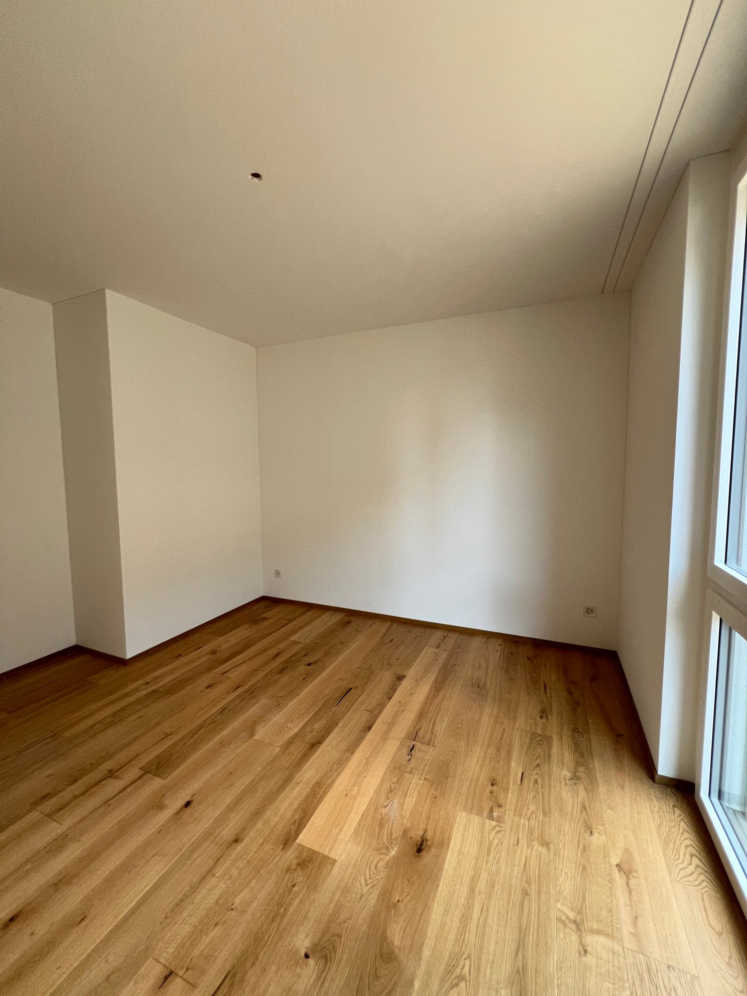 Moderne Wohnung mit grossem Balkon an zentraler Lage - Bild 7