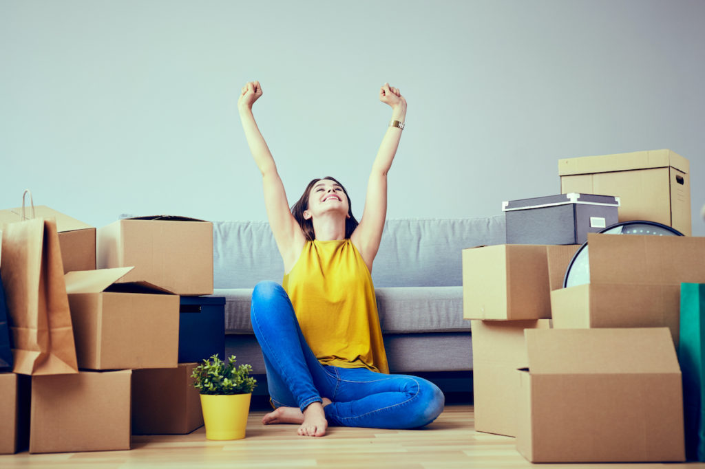 gemütliches Dachstudio - shutterstock_515615587