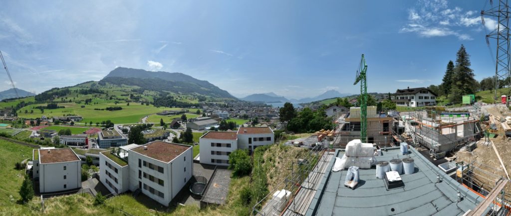 NEU: Einfamilienhaus mit unverbaubarer Bergsicht - Titelbild Sicht Rigi