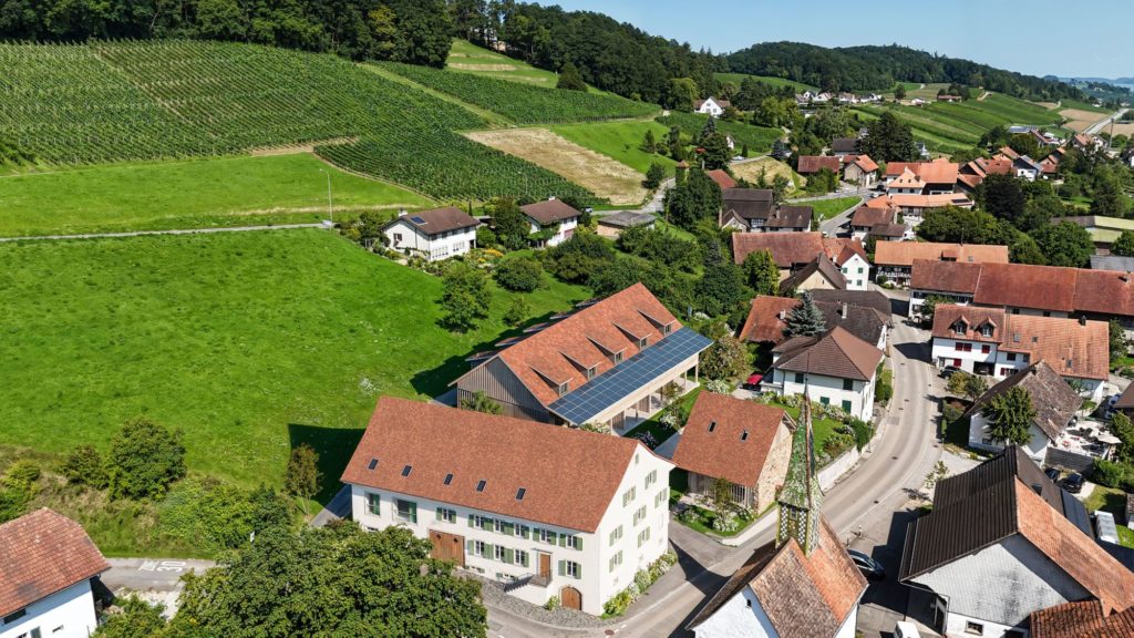 Attraktive 3.5 Zimmer Eigentumswohnung - ENGEL Niederneunforn - Bild 2