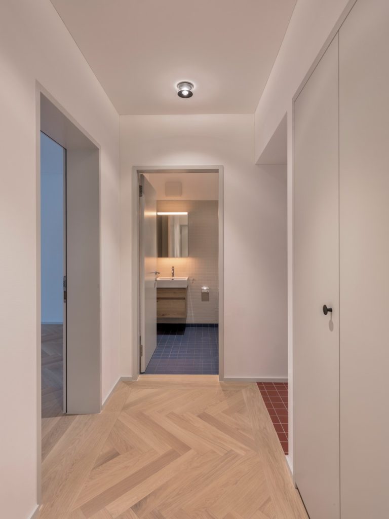 Hochwertig sanierte Wohnung im Kreis 4 - 301GangDusche