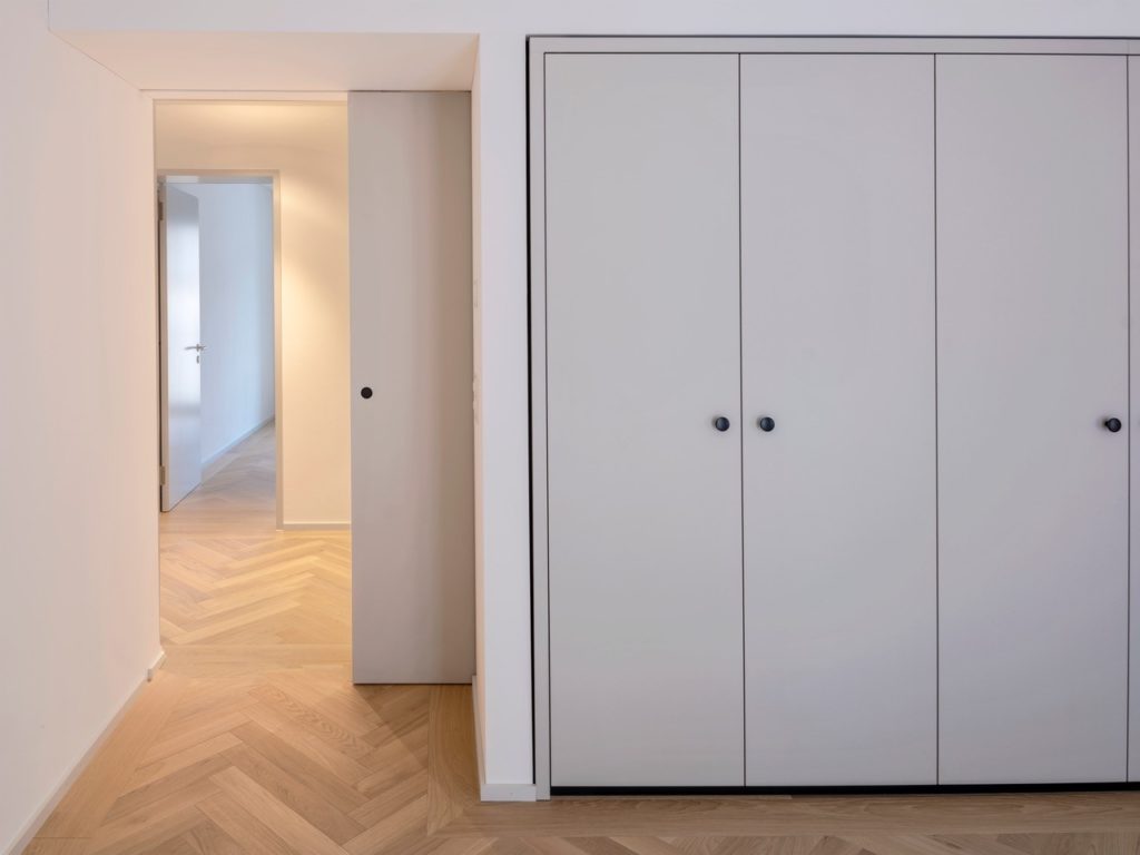 Hochwertig sanierte Wohnung im Kreis 4 - 301Wohnzimmer