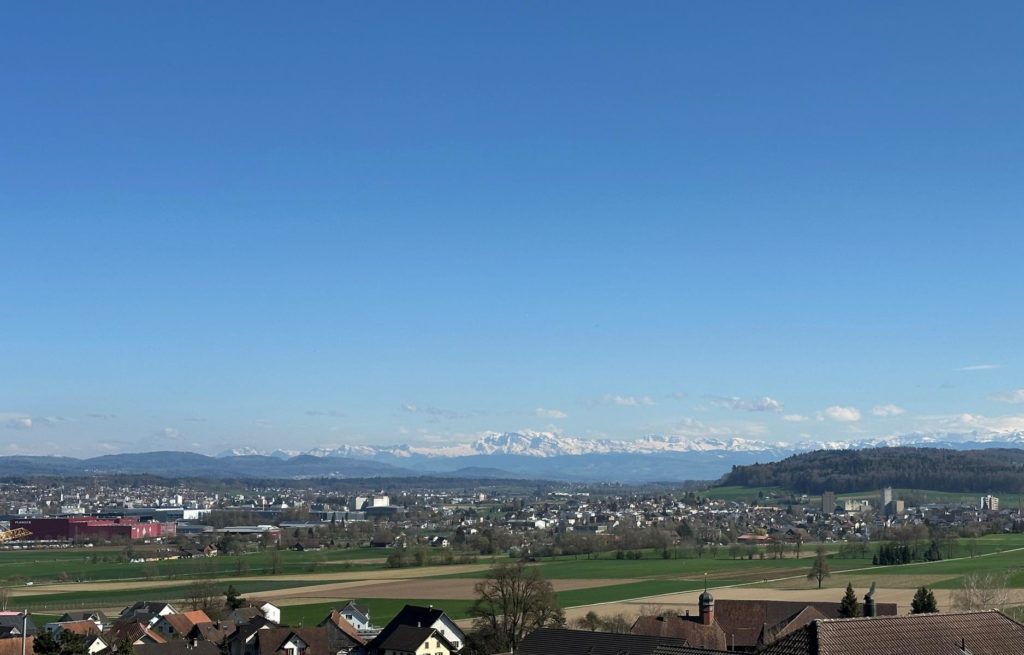 5.5-Zimmer-Attikawohnung mit sensationeller Bergsicht - Bild 3