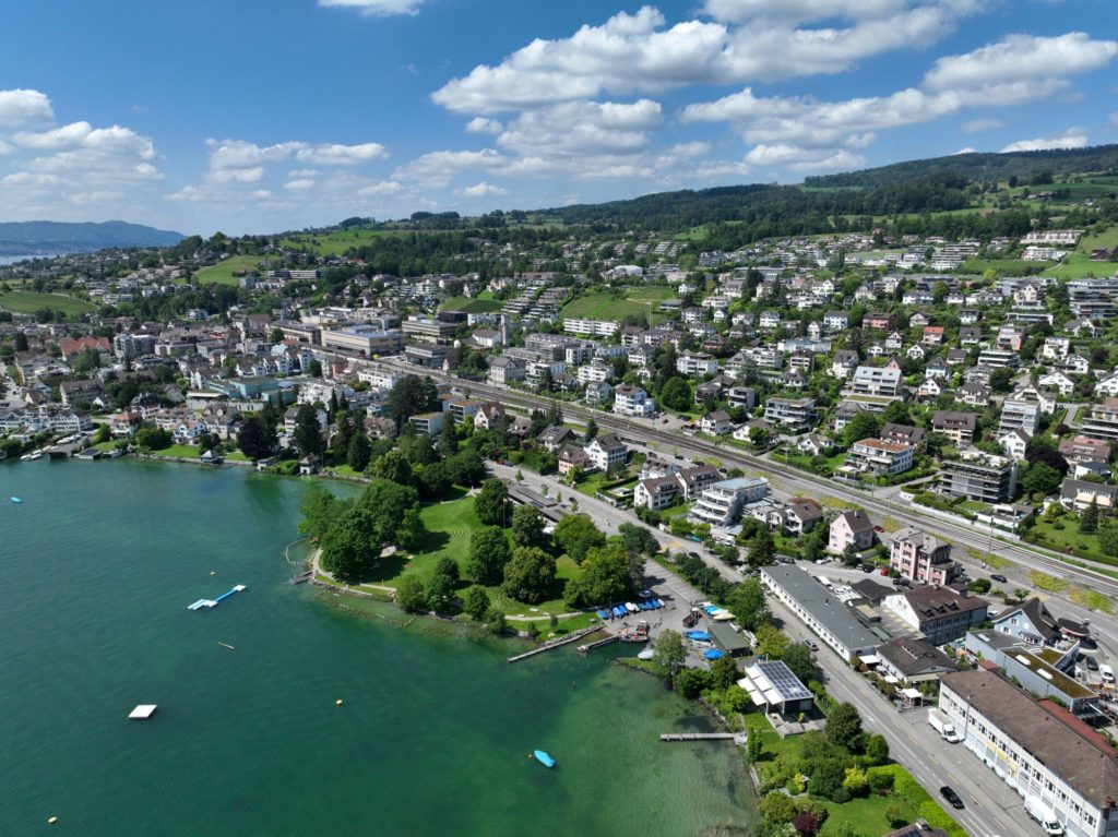 Ankündigung 4.5-Zimmer-Etagenwohnung in Meilen - Bild 1