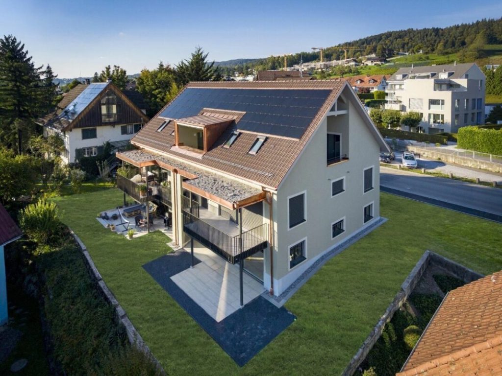 Maisonette-Dachwohnung mit Seesicht - Wohnen über den Dächern von Männedorf - Bild 2