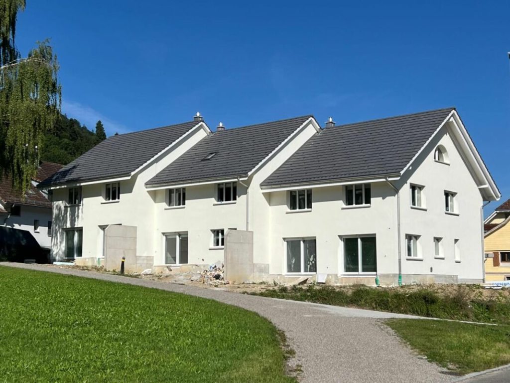 Zu verkaufen in 8362 Itaslen bei Balterswil, neues 5½ Zi.-EFH, an unverbaubarer Lage angrenzend an Landwirtschaftszone, mit Weitsicht auf Wiese ! - Bild 1