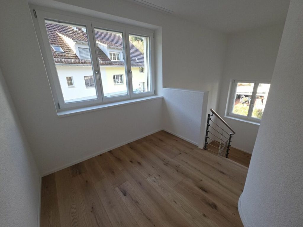 Zu verkaufen in 8362 Itaslen bei Balterswil, neues 5½ Zi.-EFH, an unverbaubarer Lage angrenzend an Landwirtschaftszone, mit Weitsicht auf Wiese ! - Bild 23