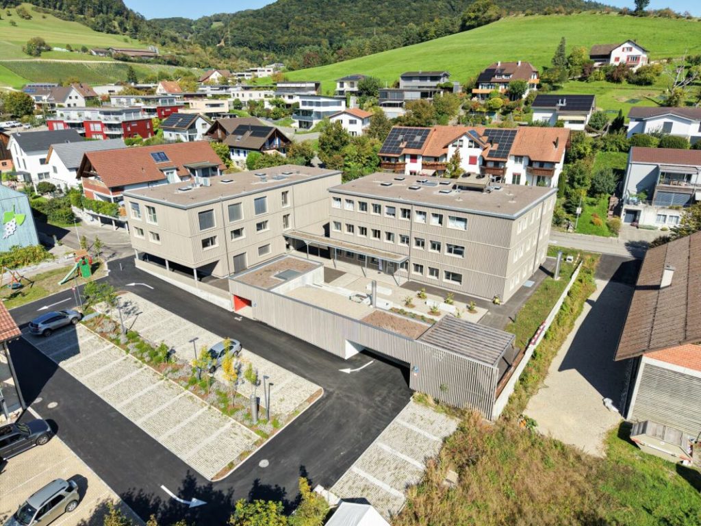Erstbezug im Edelrohbau - Ihre neue Gewerbefläche im Zentrum von Küttigen - Bild 1