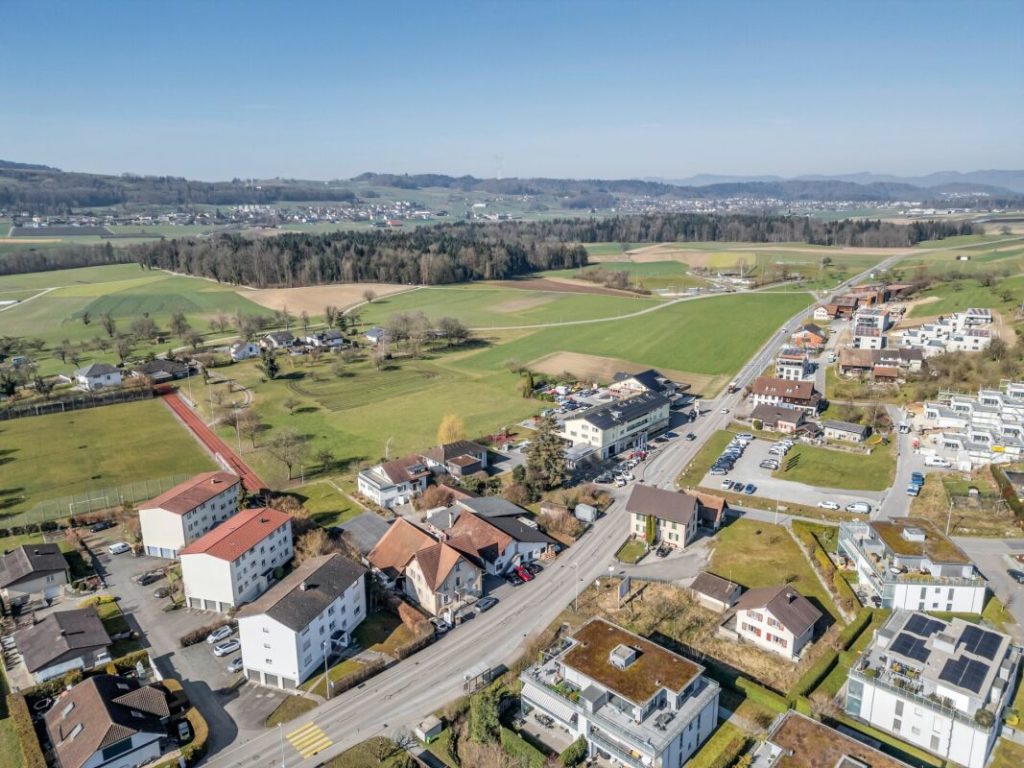 Seengen am Hallwilersee: 4 kompakte Häuser mit Dorfnähe, EFH 2 - Bild 2