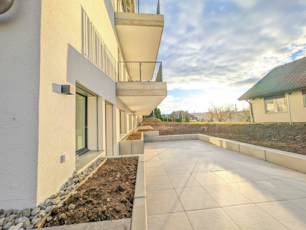 Familienwohnen mit Garten und viel Stauraum - Bild 1