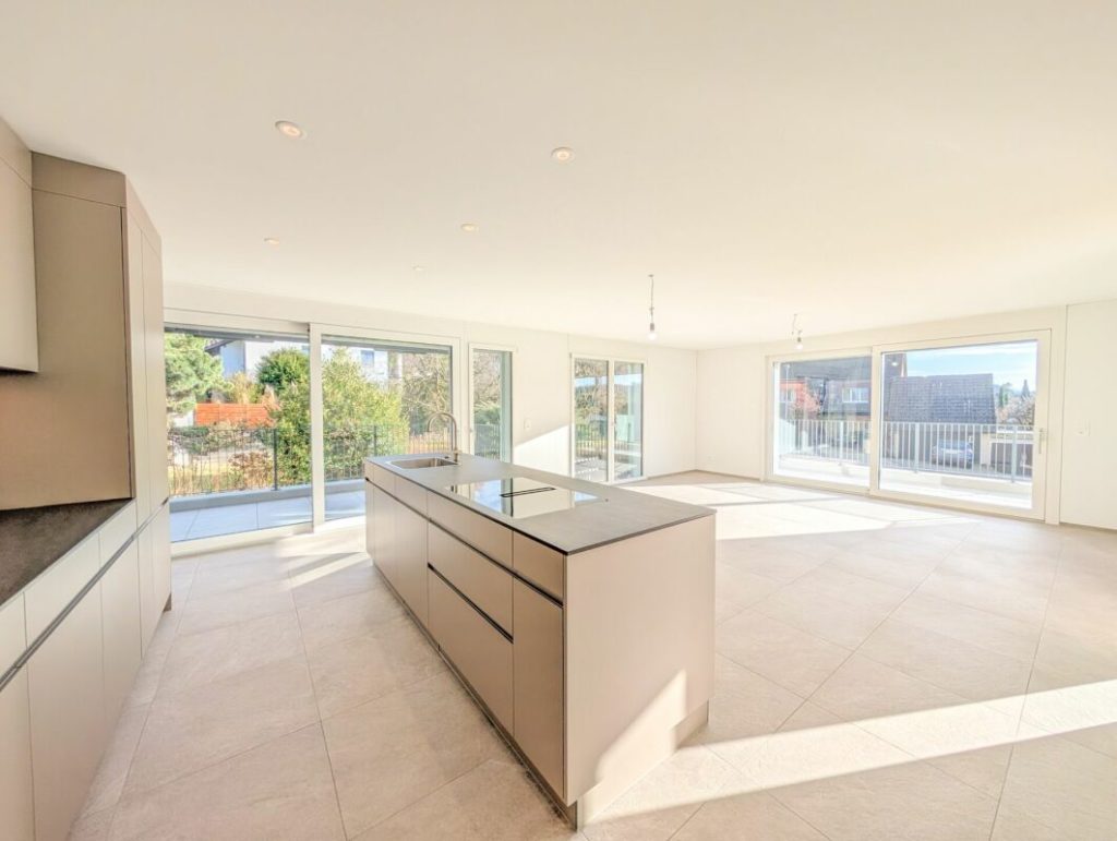 4.5-Zimmer-Wohnung im OG mit zwei Balkonen - Bild 1