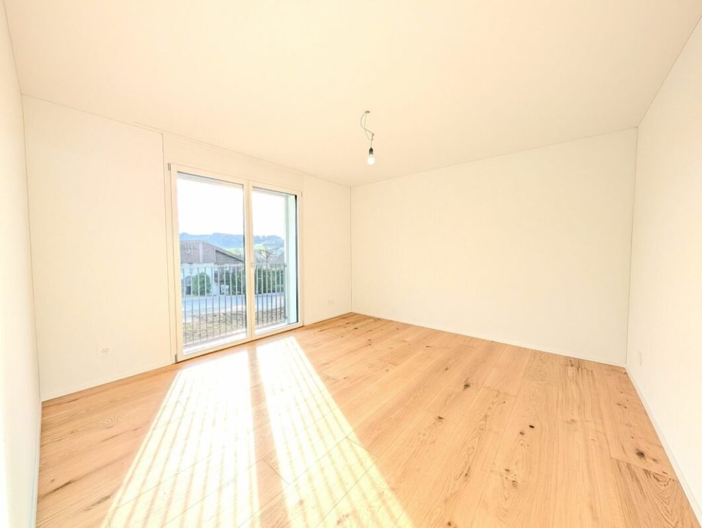 4.5-Zimmer-Wohnung im OG mit zwei Balkonen - Bild 6