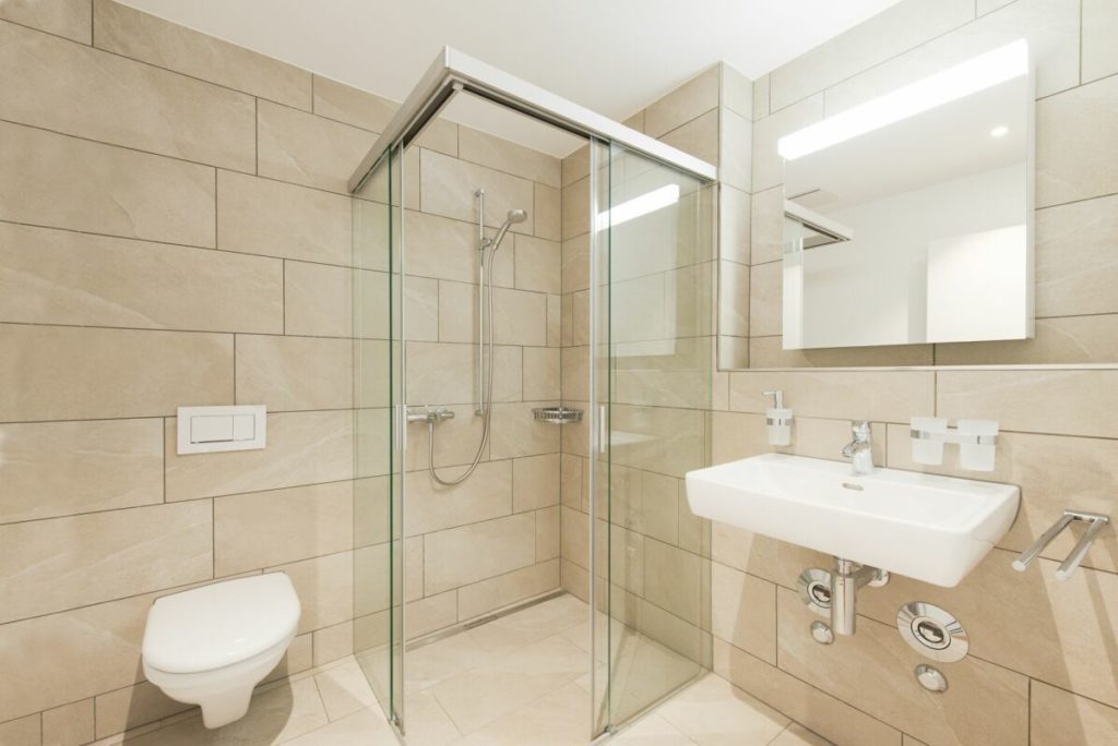 Neubauwohnung mit grosser Terrasse - Dusche, Whg. 101