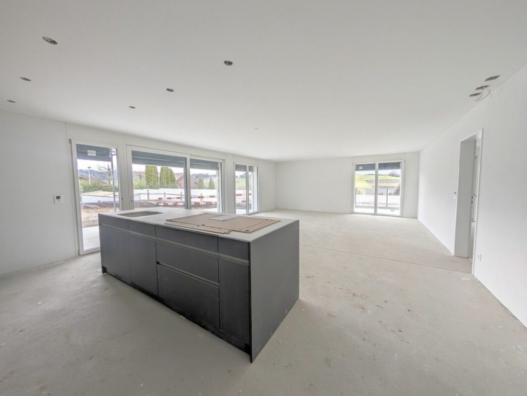 Viel Platz zum Leben - drinnen wie draussen - Bild 2