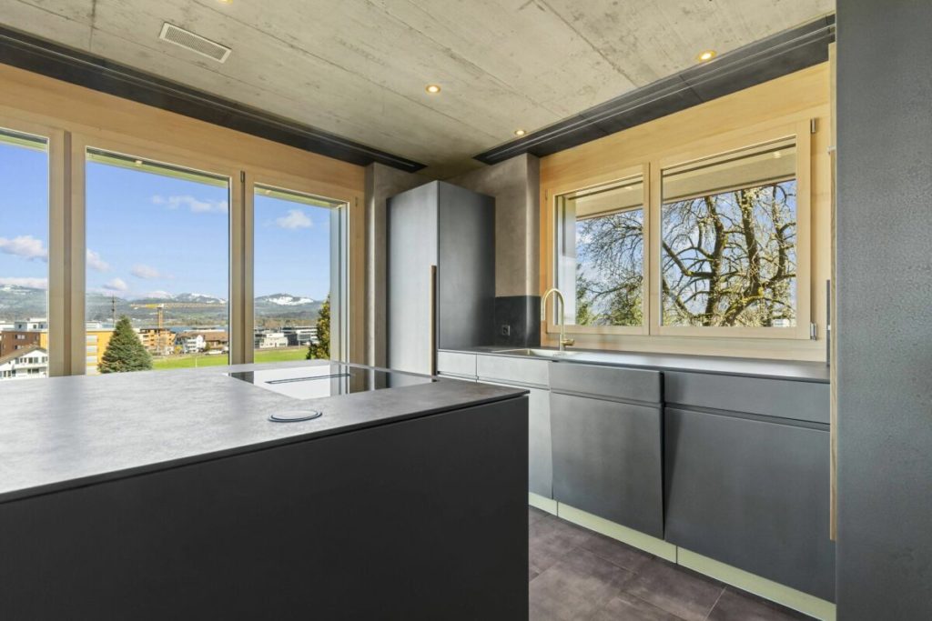 Auftiergarten: Gartenwohnen mit Seeblick - Küche mit Aussicht