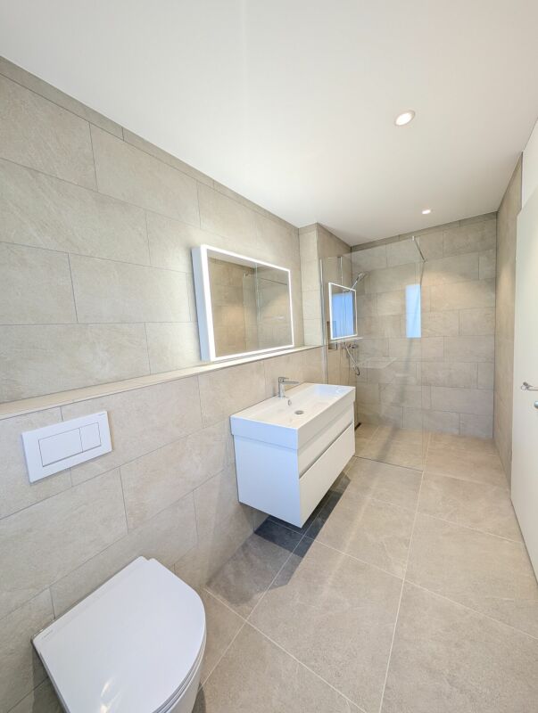 4.5-Zimmer-Wohnung im OG mit zwei Balkonen - Bild 10