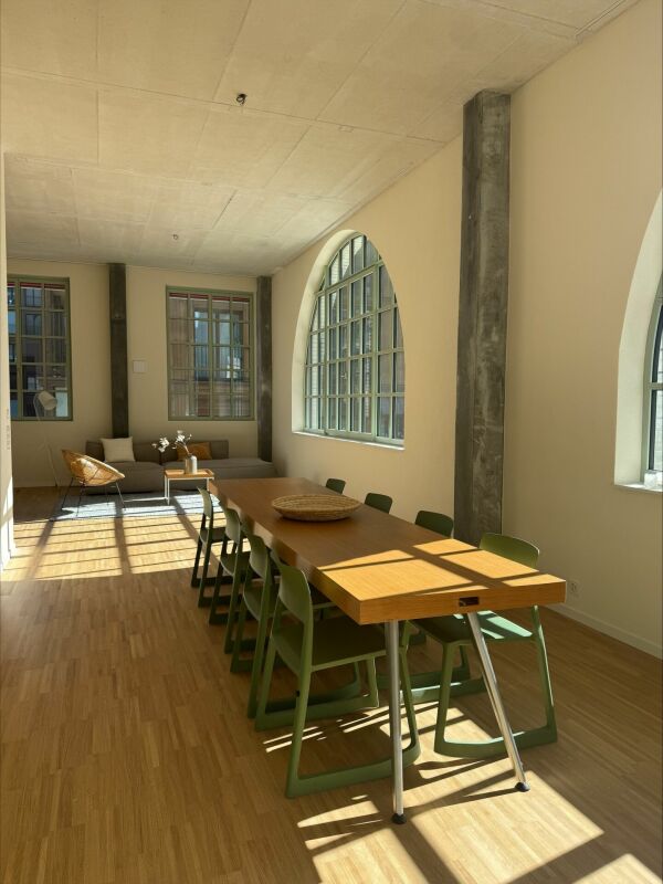Einzigartige Loftwohnung mit Bogenfenster und Dachterrasse - Bild 2