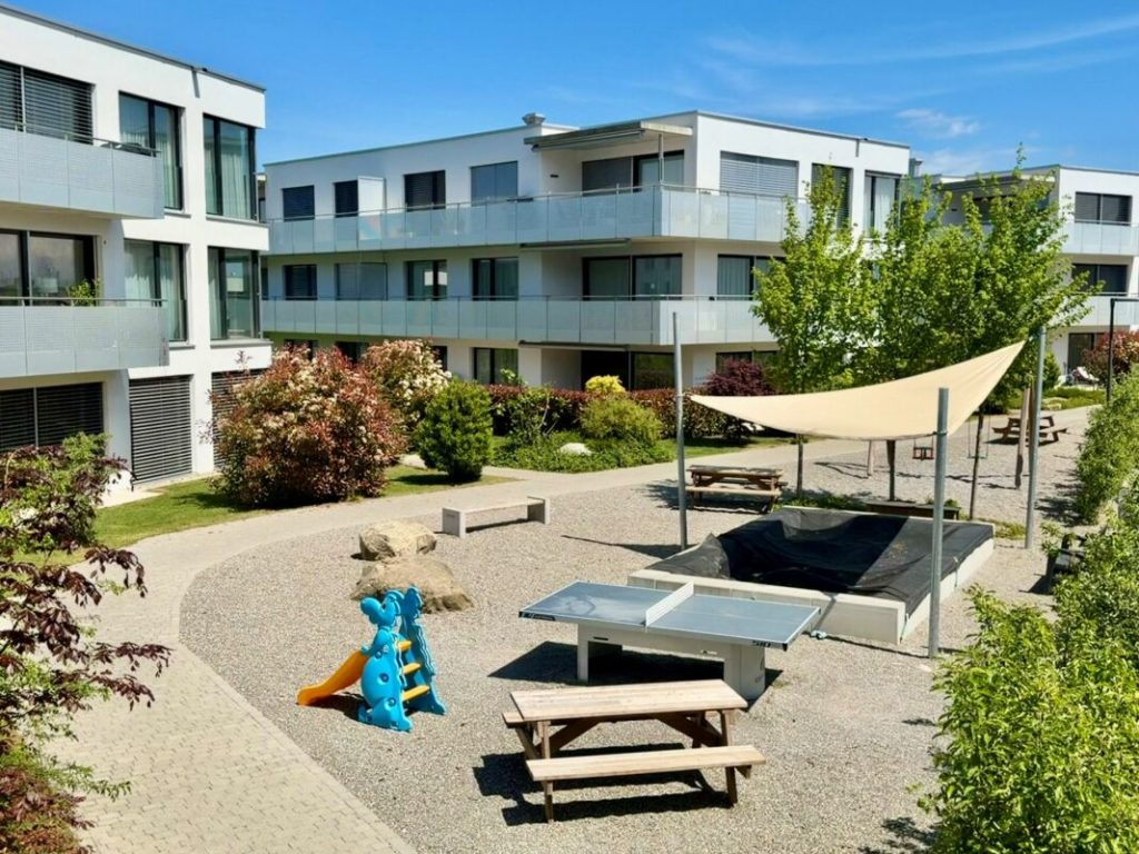 Neuwertige 5 1/2 Zimmer-Minergie-Wohnung mit grossem Balkon und hochwertigem Ausbau - Bild 3